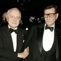 Après Marrakech, Yves Saint Laurent et Pierre Bergé ont mis le cap sur ce manoir normand de 30 hectares avec héliport et datcha