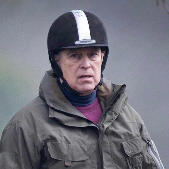 17 janvier 2026.

Peter Macdiarmid. 17/01/2026. Andrew Mountbatten-Windsor roule près du château de Windsor dans le Berkshire. Des camions de déménagement ont été vus arrivant à Royal Lodge avant le déménagement de l'ancien prince à Sandringham. Crédit photo : Peter Macdiarmid.