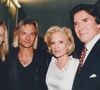 Dans l’un de ses posts, elle rappelle avec fermeté : "Un animal, c’est comme un enfant. Toute cruauté envers un être vivant et innocent devrait être punie avec la plus grande sévérité".

David Hallyday, Estelle Lefébure, Sylvie Vartan et Tony Scotti JLPPA / Bestimage