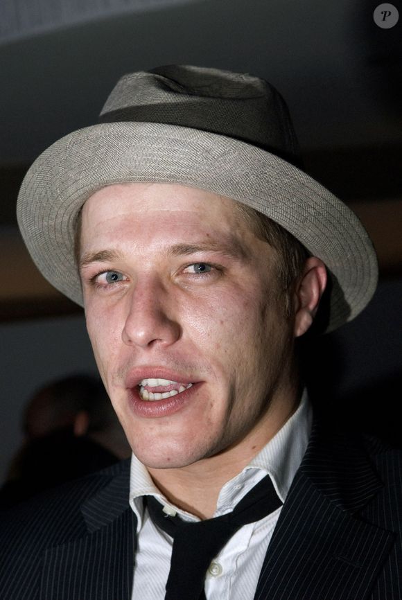 Jean-Edouard Lipa participe à une soirée à la discothèque World Palace à Paris, France, le 9 novembre 2007. Photo by Helder Januario/ABACAPRESS.COM