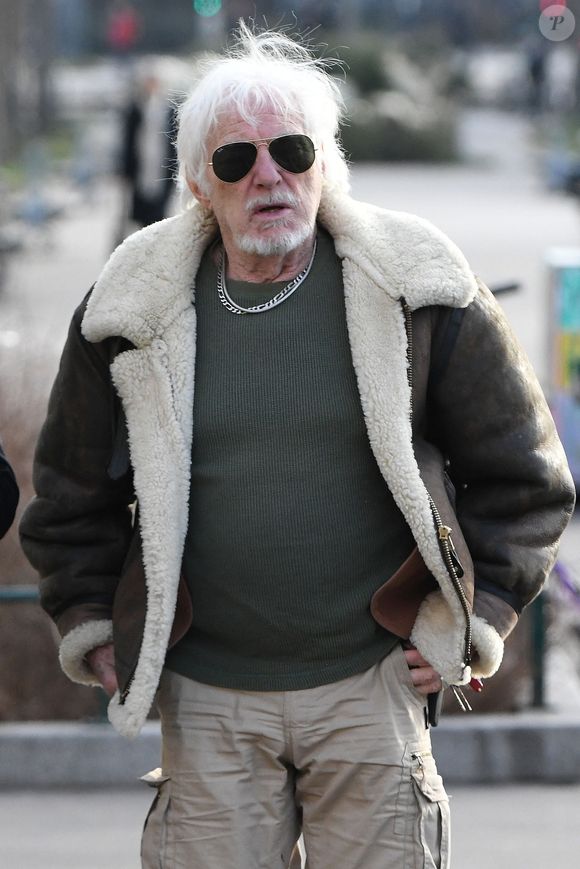 Hugues Aufray  lors des obseques de Thierry Sechan au cimetière Montparnasse le 16 janvier 2019 a Paris, France. Photo by ABACAPRESS.COM