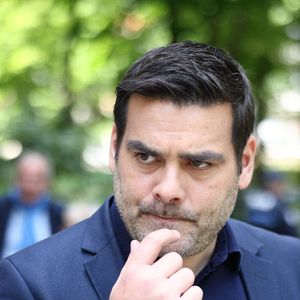 Matthieu Lartot lors de la cérémonie d'enterrement de Daniel Bilalian à l'église Saint-Pierre de Neuilly-sur-Seine, près de Paris, France, le 22 mai 2025. Photo by Firas Abdullah/ABACAPRESS.COM
