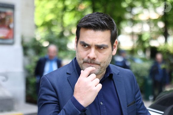 Matthieu Lartot lors de la cérémonie d'enterrement de Daniel Bilalian à l'église Saint-Pierre de Neuilly-sur-Seine, près de Paris, France, le 22 mai 2025. Photo by Firas Abdullah/ABACAPRESS.COM
