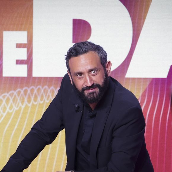 Exclusif - Cyril Hanouna, sur le plateau de l’émission « TPMP » présentée par C.Hanouna et diffusée en direct sur Youtube et sur toutes les box (SFR, FREE, Bouygues, MyCanal etc), Paris, France, le 19 mars 2025. © Jack Tribeca / Bestimage
