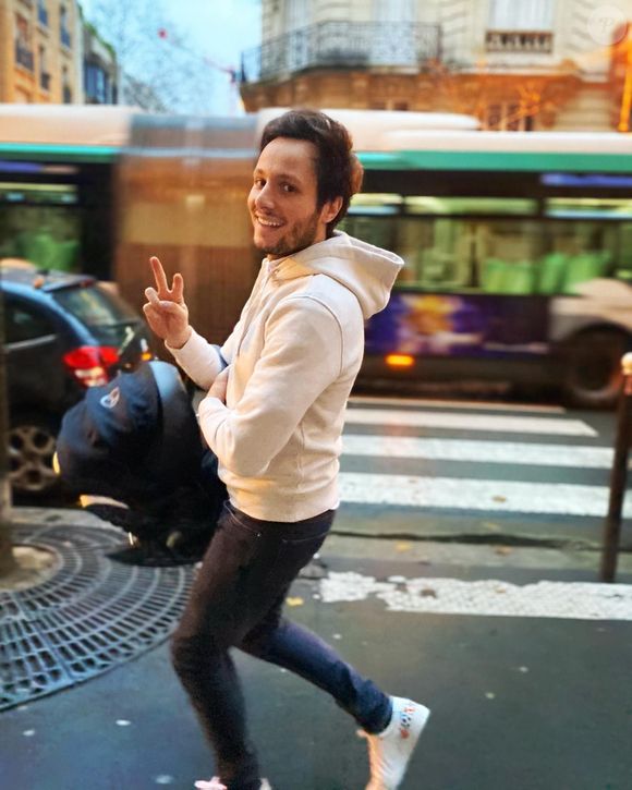 Vianney avec son fils Edgar le jour de Noël. Capture Instagram