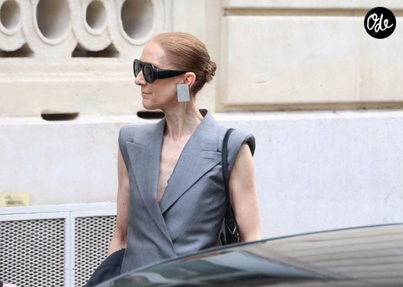 Céline Dion enchaîne les tenues de créateurs pour ses apparitions publiques.

Céline Dion sort de l'hôtel Royal Monceau à Paris le 3 octobre 2026 © Denis Guignebourg / Bestimage