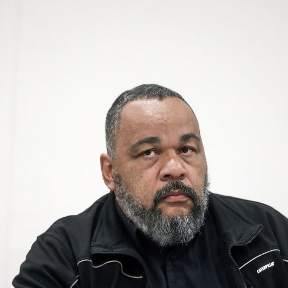 Conférence de presse de Francis Lalanne et Dieudonné pour présenter leur liste France Libre-La Ruche Citoyenne à Paris. Le 18 avril 2024. 
© Stéphane Lemouton / Bestimage