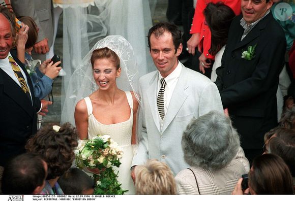 Ensuite, Christian Vadim tombera sous le charme de la styliste capillaire Caroline Bufalini qu'il épousera en 1996. 

Mariage de Christian Vadim et Caroline Bufalini à Autun en 1996 © Bestimage