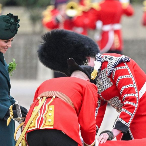 Catherine (Kate) Middleton, princesse de Galles, colonel des Irish Guards, visite le régiment lors du défilé de la Saint-Patrick à la caserne Wellington de Londres, Royaume Uni, le 17 mars 2025. © Zahu/Backgrid UK/Bestimage