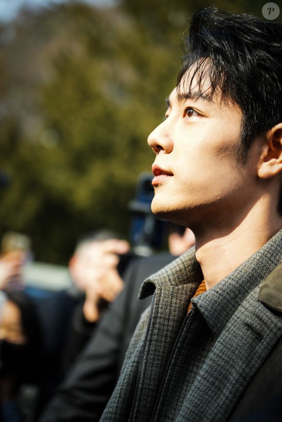 Xiao Zhan au Tod’s fashion show pendant la Fashion Week de Milan le 28 février 2025© Lucia Sabatelli/Bestimage