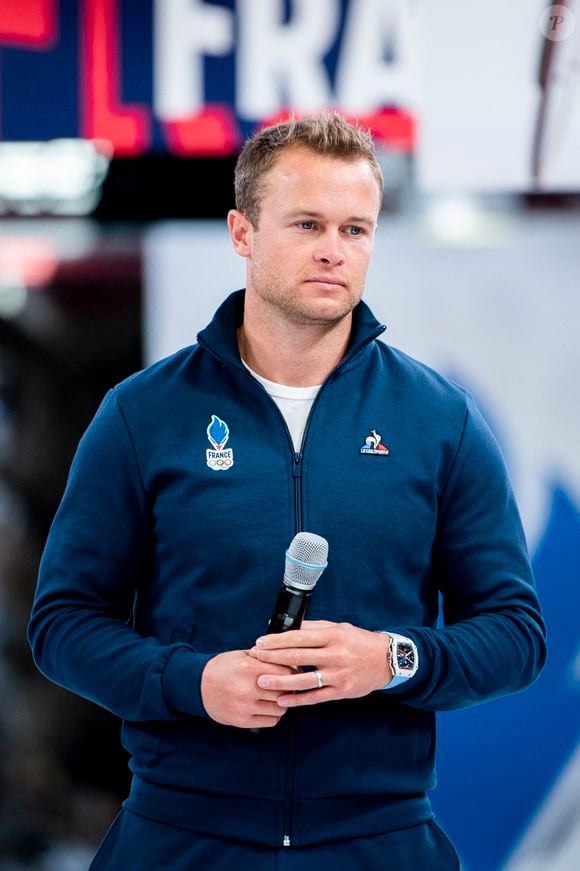 Alexis Pinturault lors du défilé de la collection Olympique de l'équipementier "Le Coq Sportif" à Romilly-sur-Seine, France, le 4 octobre 2021. © Jean-Baptiste Autissier/Panoramic/Bestimage