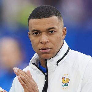 Kylian Mbappé semble très heureux de ce nouvel investissement

Kylian Mbappé - Célébrités dans les tribunes du match du groupe D de l'Euro 2024 entre l'équipe de France face à l'Autriche (1-0) à Dusseldorf en Allemagne le 17 juin 2024. © Cyril Moreau/Bestimage