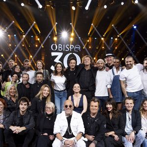 Zazie, Gauvain Sers, Cali, Benabar, Nolwenn Leroy, Giordana Angi, Michael Gregorio, Anne Sila, Santa, Alexia Gredy, Pascal Obispo, La Troupe des 10 commandements, Axel Bauer, Elodie Frégé, Natasha St Pier, Patrick Bruel, Florent Pagny, Nicole Guérin lors de l'enregistrement de l'émission "L'anniversaire secret" à Paris. Le 7 novembre 2023. Photo par Cyril Moreau / Bestimage