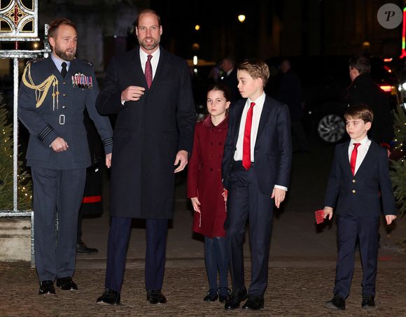 Il y a fait une révélation de taille concernant le repas de Noël de la famille royale 
Le prince William, prince de Galles avec ses enfants la princesse Charlotte, le prince George, le prince Louis lors du service de chants de Noël Together At Christmas à l'abbaye de Westminster, Londres le 6 décembre 2024.

© Julien Burton / Bestimage