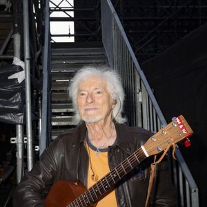 Exclusif - Hugues Aufray - Backstage lors de l'enregistrement de l'émission "La fête de la Musique" à Reims le 21 juin et diffusée le 22 juin à 21h10 sur France 2 et sur France.tv. Une soirée inédite, mise en scène et chorégraphié par K.Ouali, avec plus de 40  artistes en live. Ils seront accompagnés par les danseurs de la troupe du Paradis Latin. Une soirée de fête rythmée par des medleys, des duos exceptionnels, les tubes du moment et les talents d'aujourd'hui et de demain.
© Jack Tribeca / Jeremy Melloul / Bestimage
