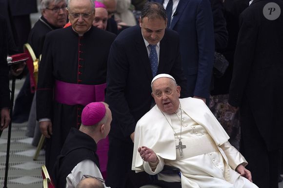 Le pape François lors de l'audience de la Conférence épiscopale scandinave à la salle Paul VI au Vatican, le 3 février 2025. © Backgrid UK/Bestimage