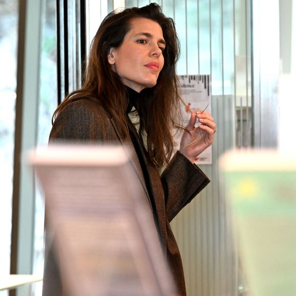 La fille de la princesse Caroline de Monaco s'apprête à concrétiser un projet.
Le prince Albert II de Monaco, la princesse Caroline de Hanovre, Charlotte Casiraghi et Mélanie-Antoinette de Massy inaugurent la médiathèque Caroline à Monaco, le 10 décembre 2025. © Bruno Bebert / Bestimage