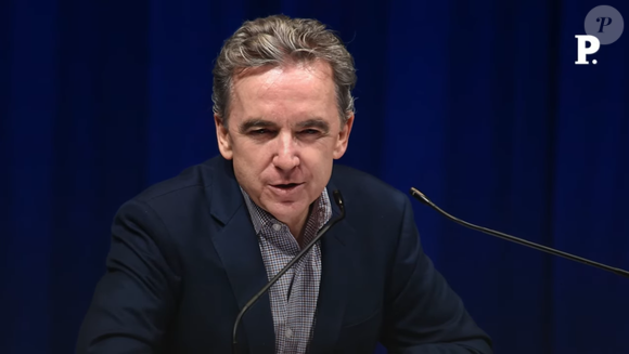 La nouvelle annoncée seulement six mois plus tard
James Houghton, capture d'écran Le Point, sur Youtube
