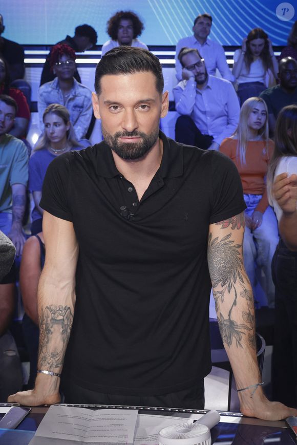 Exclusif - Hugo Manos - Enregistrement de l'émission "TPMP (Touche Pas à Mon Poste)", présentée par C.Hanouna et diffusée en direct sur C8 le 11 octobre 2023
© Jack Tribeca / Bestimage