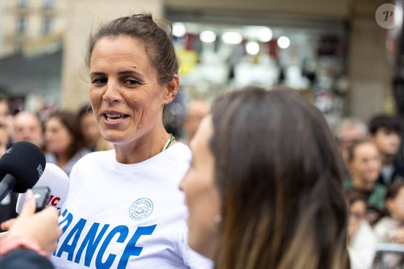 Portrait en gros plan de la nageuse olympique française Laure Manaudou dans le cadre de la première édition de la Fête du sport sur la place de l'Hôtel-de-Ville à Paris, France, le 14 septembre 2025. Photo par Alexis Jumeau/ABACAPRESS.COM