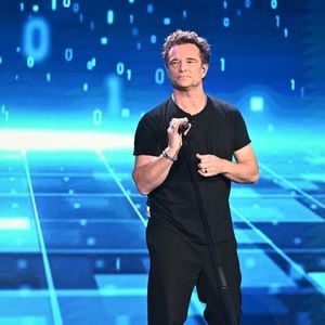 David Hallyday lors du backstage de l'enregistrement de l'émission "Famille je vous aime" présentée par M. Drucker et qui sera diffusée le 13 juin 2025 sur France 3, aux Studios rive gauche à Paris, France, le 15 avril 2025. © Clovis-Gaffiot/Bestimage