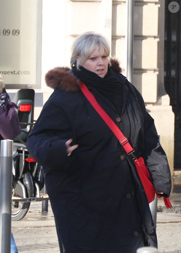 Exclusif - Laurence Boccolini à sa sortie des studios de RTL, à Neuilly-sur-Seine, France, le 6 janvier 2026. © Bestimage