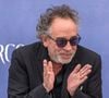 Tim Burton a décrit ce travail comme "une œuvre d’art née d’un élan romantique".

Monica Bellucci et son compagnon Tim Burton lors du 55ème édition du Giffoni Film Festival, le 25 juillet 2025 @SGP / BESTIMAGE