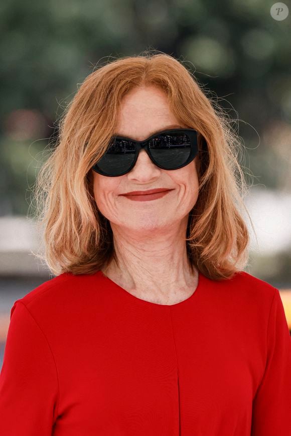 Isabelle Huppert est aperçue à l'hôtel Excelsior lors de la 81e Mostra de Venise le 04 septembre 2024 à Venise, Italie. Photo by Marco Piovanotto/ABACAPRESS.COM