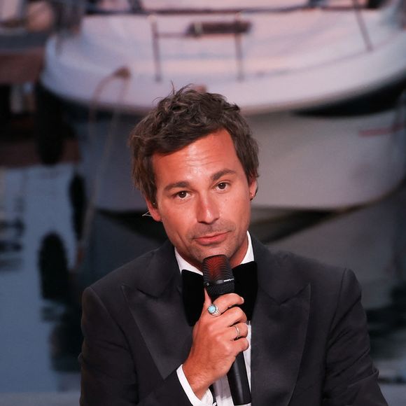 C'est une page qui se tourne pour Bertrand Chameroy.

Exclusif - Bertrand Chameroy, Anne-Elisabeth Lemoine - Plateau de l'émission "C à vous" lors du 79ème Festival International du Film de Cannes  © Jack Tribeca / Bestimage
