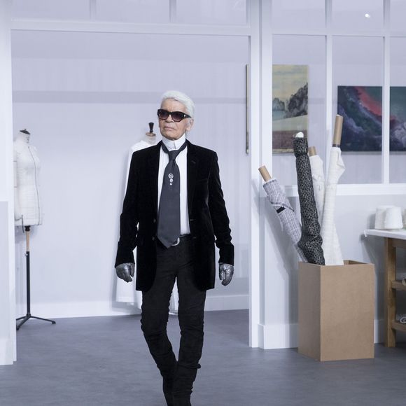 Karl Lagerfeld - Final du défilé de mode Haute-Couture Automne-hiver 2016/2017 "Chanel" au Grand Palais à Paris. Le 5 juillet 2016. © Olivier Borde / Bestimage
