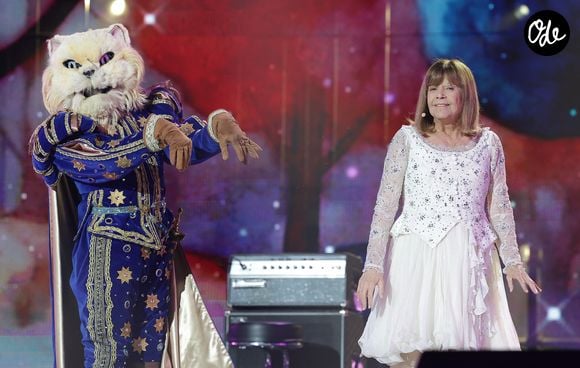 Chantal Goya lors du concert du gala de Noël de l'association Tout le monde contre le cancer fête ses 20 ans diffusé le 24 décembre sur M6 à l'Adidas Aren Porte de la Chapelle à Paris, France, le 4 décembre 2025. 
µ© Coadic Guirec/Bestimage