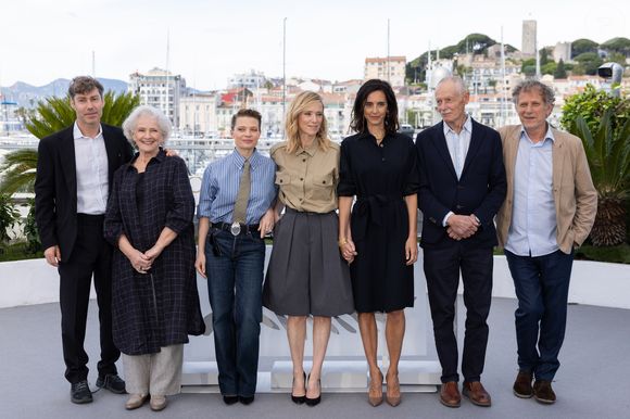 David Thion, Marie-Christine Barrault, Mélanie Thierry, Léa Drucker, Charline Bourgeois-Tacquet, Erri De Luca et Charles Berling au photocall du film "La Vie D'Une Femme" lors du 79ème Festival International du Film de Cannes, France, le 14 mai 2026. © Jacovides-Moreau/Bestimage