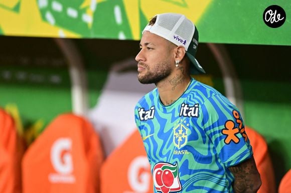 Touché au mollet, Neymar est officiellement forfait pour cette première rencontre.

MARACANA, Rio de Janeiro (RJ), 31/05/2026 - MATCH AMICAL / BRÉSIL X PANAMA - Le joueur brésilien Neymar Jr. lors d'un match amical entre le BRÉSIL et le PANAMA, qui s'est déroulé au stade Maracana de Rio de Janeiro, dans la soirée du dimanche 31 mai. L'équipe nationale brésilienne se prépare pour la Coupe du monde de la FIFA 2026 ( © PsnewZ / Bestimage