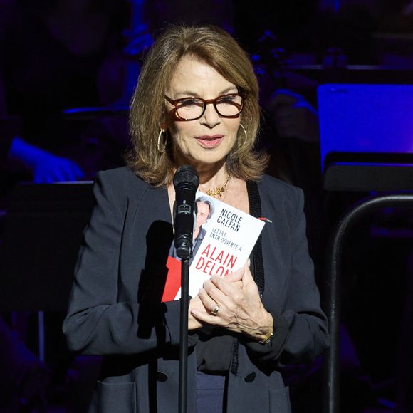 Exclusif - Nicole Calfan lors de la soirée hommage Ciné-concert symphonique "Alain Delon, le dernier Samouraï" au palais des congrès à Paris le 8 novembre 2024 le jour de son anniversaire. Pour cette soirée, le chef d'orchestre Vahan Mardirossian a dirigé l'orchestre symphonique de Douai.

© Moreau / Jacovides / Bestimage