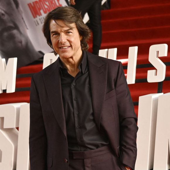 Le 20 mais 2025 à Mexico : Tom Cruise signe des autographes en marge de la promotion de Mission: Impossible - The Final Reckoning Mexico City film Agence / Bestimage