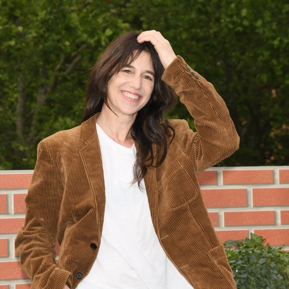Charlotte Gainsbourg - Photocall à l'occasion de l'inauguration du nouveau Disney's Hotel New York - The Art of Marvel à Disneyland Paris le 26 juin 2021.
© Guirec Coadic / Bestimage