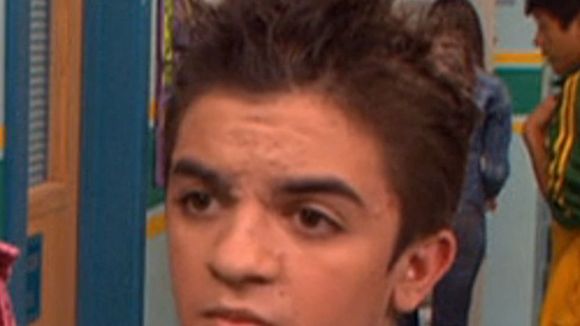 Des plateaux de tournage à la rue... Cette ex-star de série devenue SDF est méconnaissable à seulement 36 ans