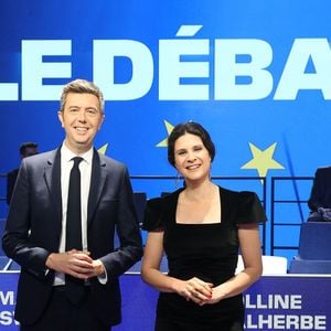 Maxime Switek et Apolline de Malherbe - Elections européennes 2024 : débat entre les têtes de liste sur BFM Tv le 27 mai 2024.

© Coadic Guirec / Bestimage