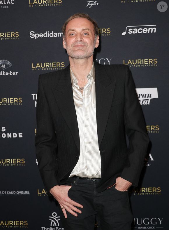 Cette province francophone lui semble également très en avance sur les questions d'inclusivité et d'écologie.

Augustin Trapenard - Photocall de la 31ème cérémonie des Lauriers de l'audiovisuel au théâtre Marigny à Paris le 10 février 2026. © Coadic Guirec/Bestimage
