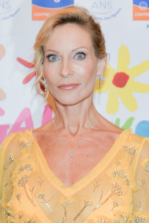 Rebecca Hampton portant une robe Christophe Guillarmé lors du "Gala Pour L'Espoir" au Théâtre Des Champs Elysées le 29 novembre 2022 à Paris, France. Photo by Jana Call me J/ABACAPRESS.COM