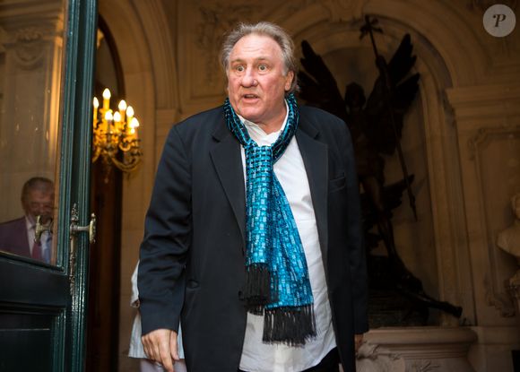 Gérard Depardieu explose de colère face à une journaliste de RTL qui lui posait des questions trop privées, lors d'une cérémonie à l’hôtel de Ville de Bruxelles, honorant sa carrière cinématographique.
Belgique, Bruxelles, 25 juin 2018. ©ALAIN ROLLAND/ IMAGEBUZZ/ BESTIMAGE