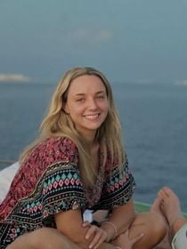 Une influenceuse de 30 ans perd la vie après un accouchement à domicile