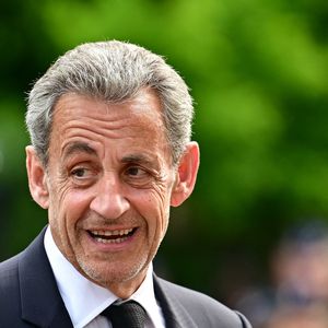 Le Ministre d'État, ministre de l'Intérieur, et l'ancien président de la République Nicolas Sarkozy lors d'une cérémonie en l'hommage à Aurélie Fouquet, la policière municipale de 26 ans avait été tuée lors de l'attaque d'un fourgon blindé le 20 mai 2010, à Villiers-sur-Marne (en banlieue parisienne), Val-de-Marne, France, le 20 mai 2025. © Christian Liewg/Bestimage