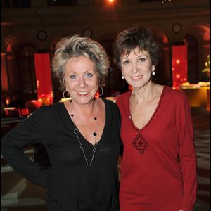 Françoise Laborde a annoncé la mort de sa soeur Françoise auprès de l'AFP
Françoise et Catherine Laborde au cocktail de rentrée de TF1 Rachid Bellak/Bestimage