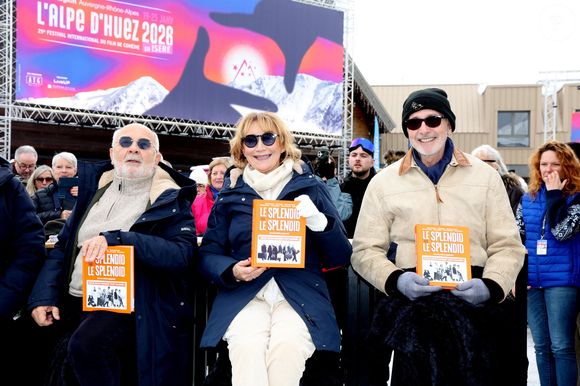 Gérard Jugnot, Marie-Anne Chazel et Thierry Lhermitte - Séance de dédicaces du livre "Le Splendid par le Splendid" à l'occasion du 29ème Festival International du Film de Comédie de l'Alpe d'Huez le 23 Janvier 2026. © Dominique Jacovides/Bestimage