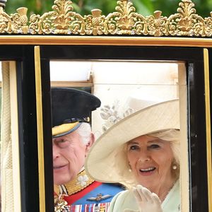 Le roi Charles III d'Angleterre et Camilla Parker Bowles, reine consort d'Angleterre - Les membres de la famille royale britannique lors de la parade Trooping the Color à Londres, Royaume Uni, le 15 juin 2024. © Justin Goff/GoffPhotos/Bestimage