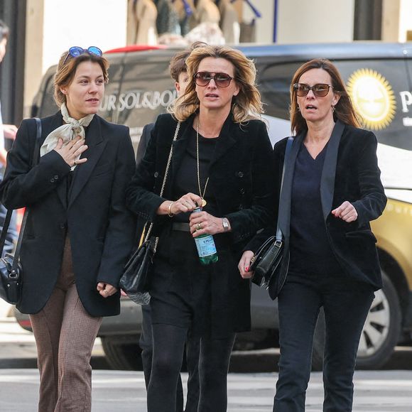 Yasmine Lavoine, et sa mère Sarah Poniatowski (Lavoine), Juliette Boudre -  Arrivées aux obsèques du prince Jean-Stanislas Poniatowski en l'Eglise polonaise à Paris, France, le 29 avril 2024. © Jacovides-Moreau/Bestimage