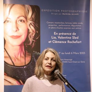 Exclusif - Lio lors de l'exposition "Ode à l'art féminin" à la galerie Amarrage à Saint-Ouen. Le 2 mars 2023
© Cédric Perrin / Bestimage