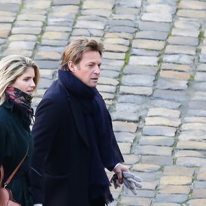 Laurent Delahousse et Alice Taglioni lors de la cérémonie d’hommage national à Jean d’Ormesson à l'hôtel des Invalides à Paris, le 8 décembre 2017.

Photo : Stephane Lemouton / Bestimage