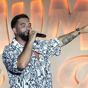 Exclusif - Kendji Girac - Enregistrement de l'émission "L'humour à la plage" pour la 2eme édition du festival de Juan les Pins à la pinède Gould le 27 juin 2025. © Bruno Bebert / Bestimage